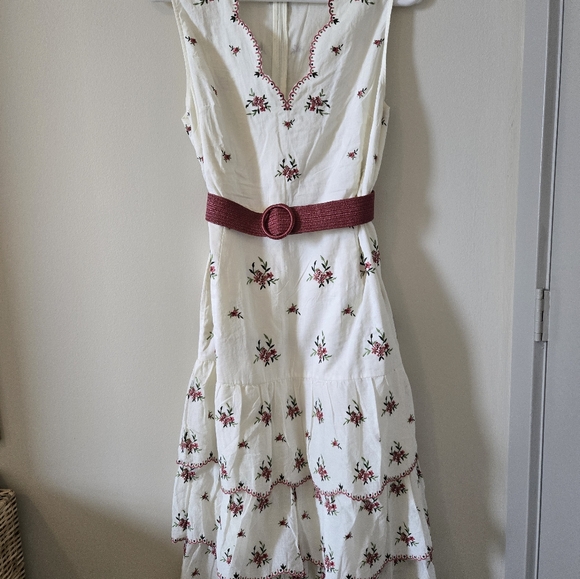 Size 16 Womens sleeveless long dress with belt - Picture 1 of 6